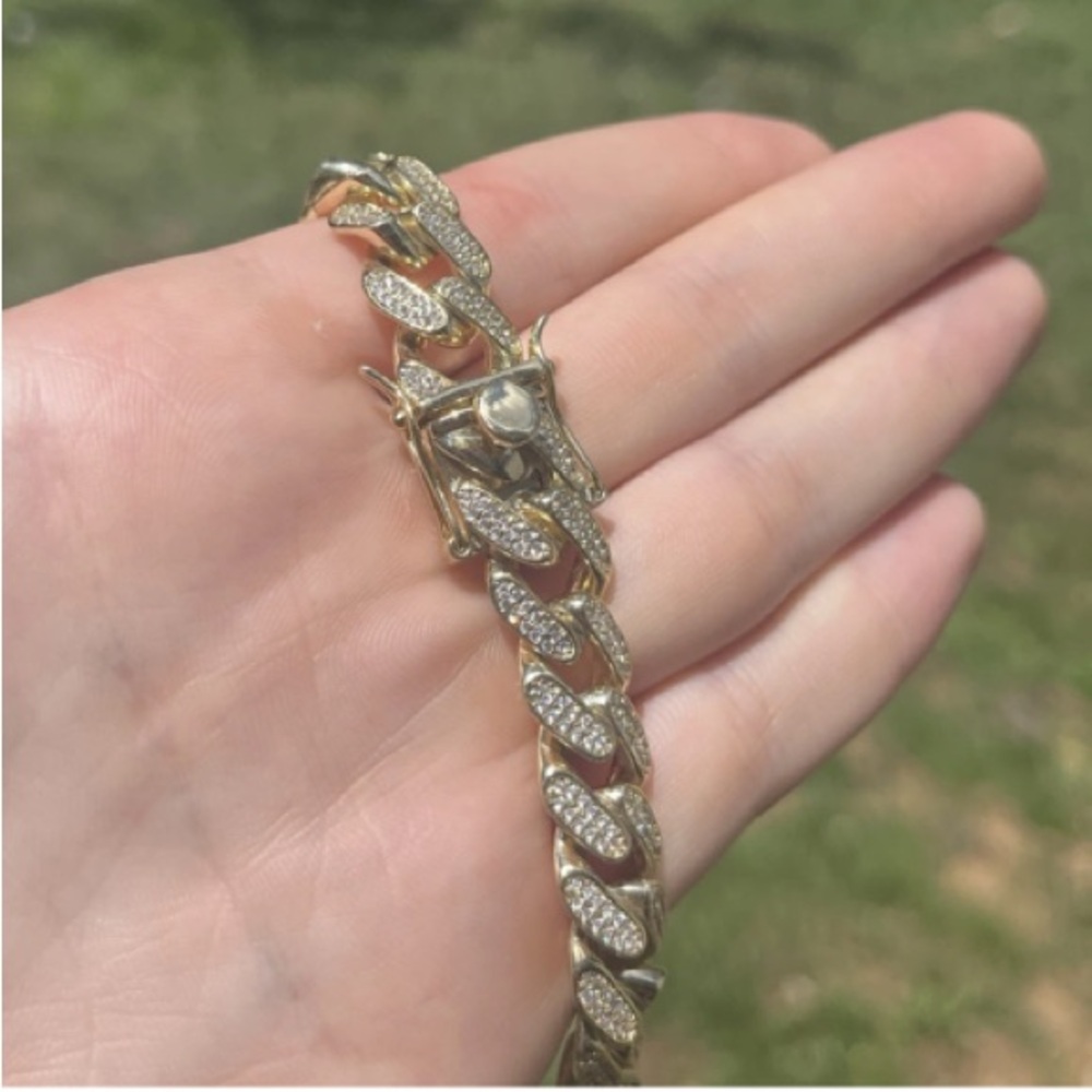 Miami Cuban Link Chain - Picture 10 of 14